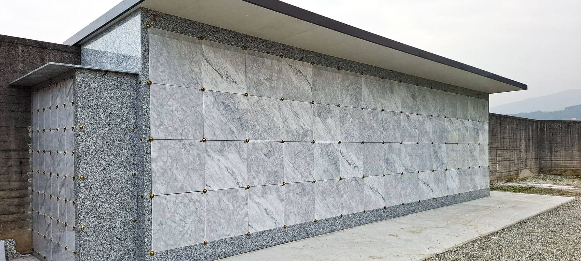 Strutture cimiteriali prefabbricate per loculi